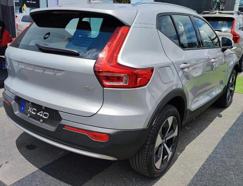 Imagen 4 de 10 de Volvo Xc40 B4 Plus Hibrida