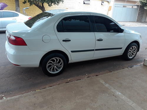 Imagem 6 de 12 de Volkswagen Voyage Novo Voyage 1.6 City