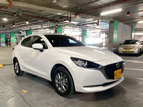 Imagen 6 de 25 de Mazda 2 Sedan