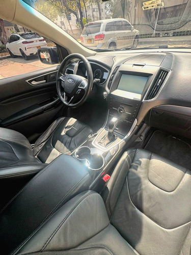 Ford Edge 3.5 Titanium