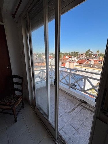 Departamento 50 M2 Cubiertos Con Balcon Cocina Separada Impecable
