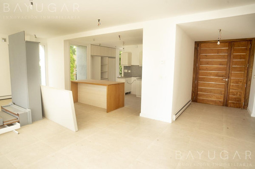 Venta - Casa En Los Alcanfores - Bayugar Negocios Inmobiliarios