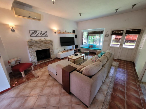 Imagen 3 de 19 de Oportunidad - Importante Propiedad En Barrio Cerrado El Casco De Moreno - Con Piscina - 4 Dormitorios - Excelente Precio