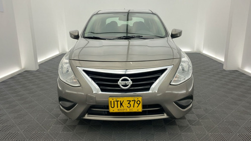 Nissan Versa 1.6 Advance