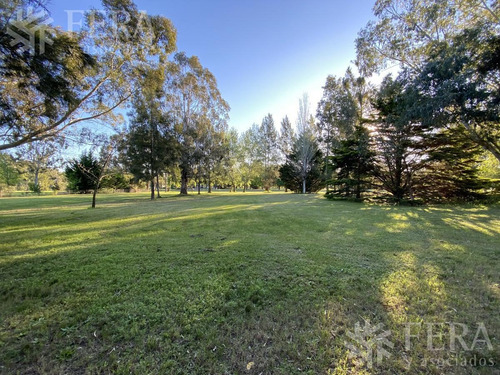 Imagen 3 de 9 de Venta De Terreno En Club Miralagos 1 (28312)