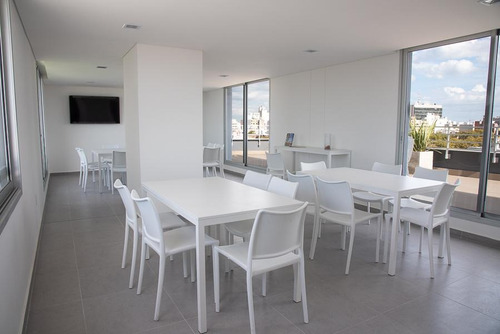 Imagen 10 de 12 de Venta- Local Comercial- Torre Indigo- Fernandez Crespo Y Cerro Largo - Con Renta