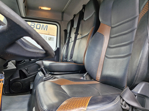Mb Atego 1719 Munck 19 Toneladas Ñ É Iveco Tector 240e28