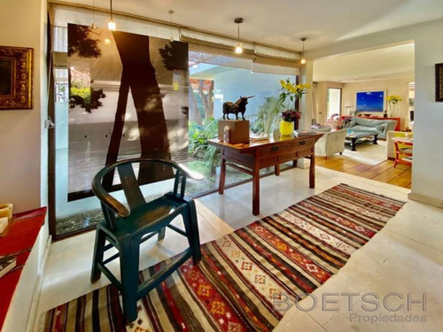 Imagen 7 de 17 de Espectacular Casa En Santa María De Manquehue Plano