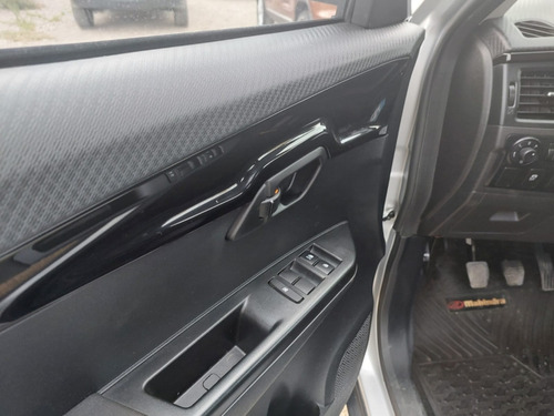 Mahindra KUV100 1.2 DELUXE MT