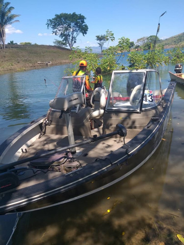 Imagen 2 de 2 de Bote De Pesca Crestliner Lv490