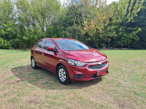 Imagen 12 de 25 de Chevrolet Onix Lt