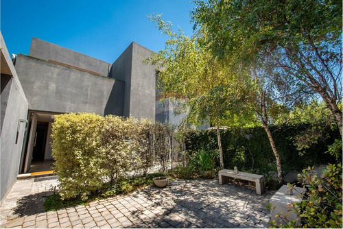 Increíble Casa En Lo Beltrán. Vitacura