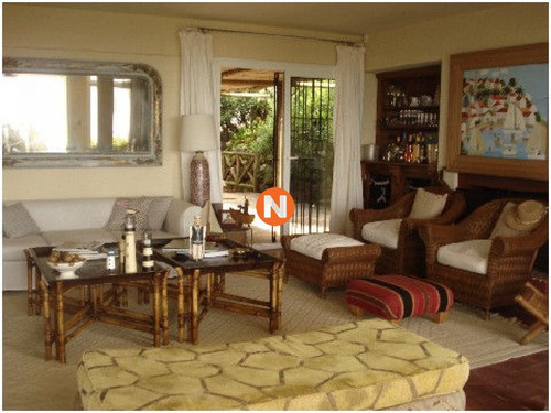 Casa En Venta, Peninsula, Punta Del Este, 4 Dormitorios.- Ref: 207873