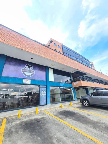 Imagen 10 de 11 de Fernando Perez Alquila Local Comercial En Naguanagua , Centro Comercial Paseo La Granja