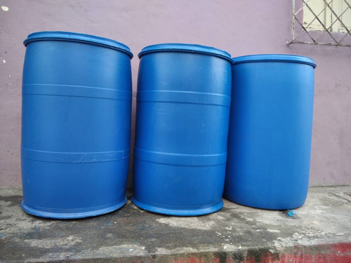 Pipotes Plásticos De 210 Litros (Usado)