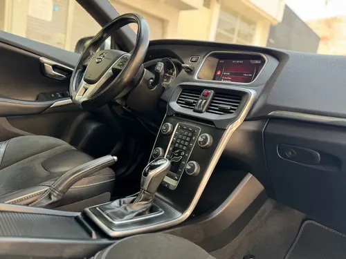 Volvo V40 2.0 T4 Drive-e R-design