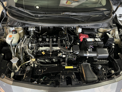 Nissan Versa 1.6 Sense Mt