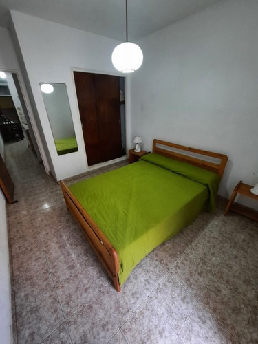 Imagen 8 de 12 de Amplio Departamento Dos Ambientes En Planta Baja Con Patio