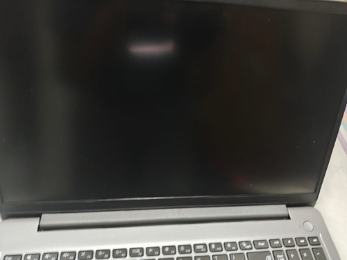 Notebook Lenovo Intel I3-1115g4 8gb 512gb Ssd 15,6 Win11 Plateado (Usado)