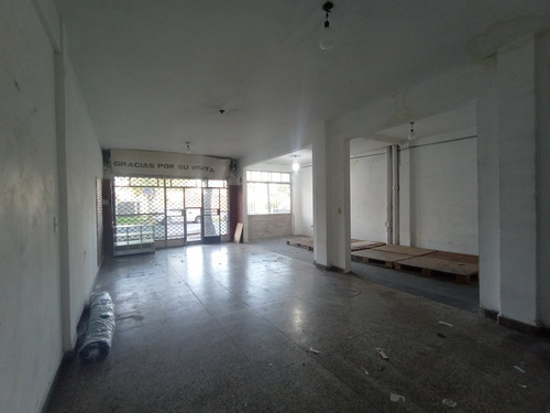 Edificio En Block De 5 Unidades Funcionales - Ideal Dos Familias O Inversión