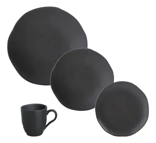 Conjunto de jantar Porto Brasil em preto matte mostrando pratos de diferentes tamanhos e uma caneca com bordas orgânicas
