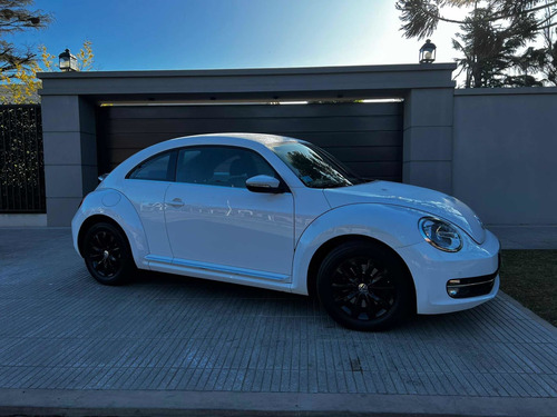 Imagen 3 de 15 de Volkswagen The Beetle 2015 1.4 Design Dsg