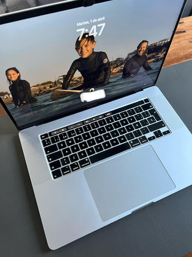 Macbook Pro 16 2020 - 1tb, Intel I9, 16gb Ram, Macos Plateado (Usado)