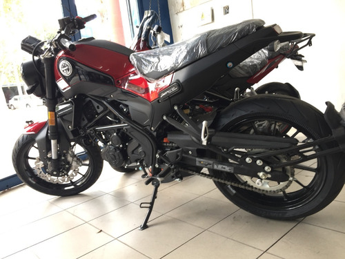 Imagen 5 de 24 de Benelli Leoncino 250