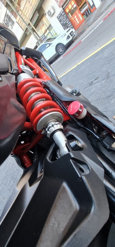 Imagen 8 de 15 de Benelli Tnt300 Con Accesorios Originales