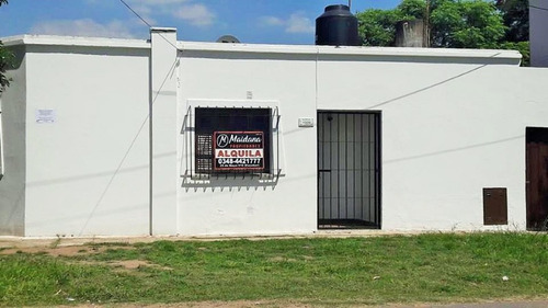 Casa En Venta. Escobar. Posibilidad De Permuta. 