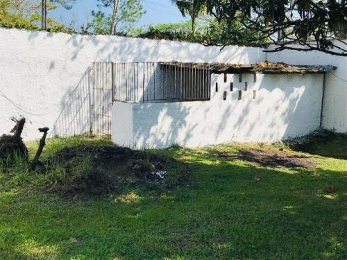 Bela Chácara Com 2.664m² E 3 Dormitórios Em Itanhaém. 7008e
