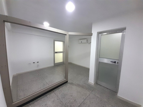 Imagen 8 de 15 de Consultorio Medico En Alquiler En Excelente Ubicacion En Centro Profesional De Coro 04126887776 23-3901