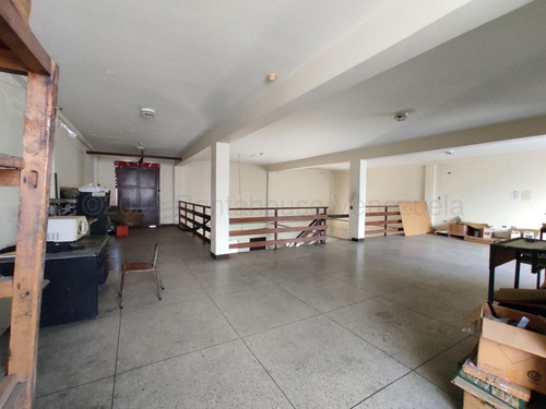 Imagen 8 de 11 de Mayra Ysabel Cedeño Vende Local Comercial En Av Paez, Maracay Cod 22-4037