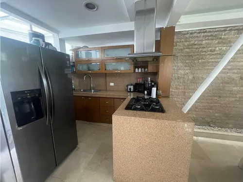 Venta De Casa De 384mts2 En El Caney, Sur De Cali 8179.