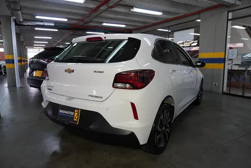Chevrolet Onix 1.0T Premier Hatch At