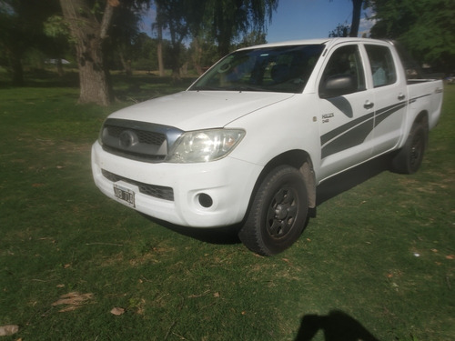 Toyota Hilux 2.5 Dx Cab Doble 4x4 (2009) 2011