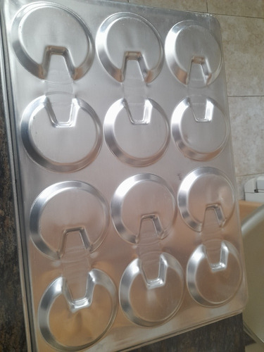 Imagen 3 de 3 de Bandejas Panadería 65x45 Para Cachitos