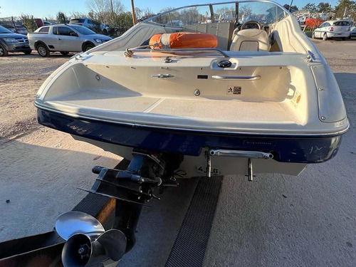 Lancha Cuddy Bayliner Capri 2052 Masquelanchas