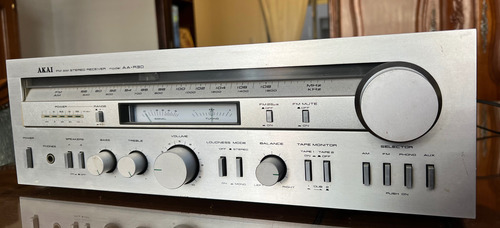 Sinto Amplificador Akai-a R30, Original, Inmejorable Estado. (Usado)