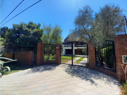 Chalet De Ensueño En Parque Leloir - Exclusividad Y Confort