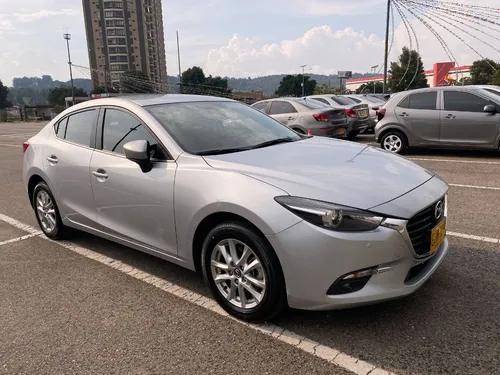 Mazda 3 2.O SPORT TOURING