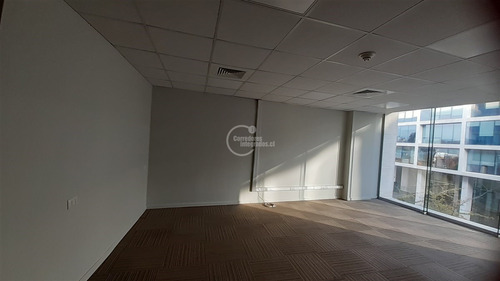 Arriendo Oficina, La Dehesa, 100 M2, 2 Baños, 2 Estacionam.