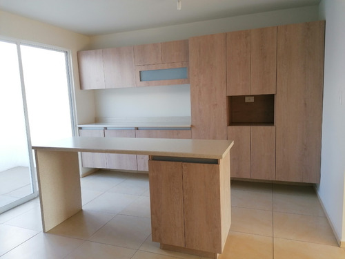 Enorme Casa Con Terraza 3 Recamaras Y 2 Salas De Tv