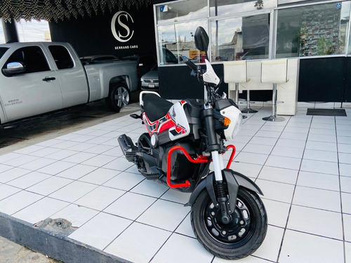 Imagen 2 de 11 de Honda Navi 2020