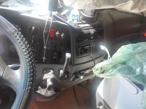 Imagem 7 de 11 de Mercedes Axor 2540