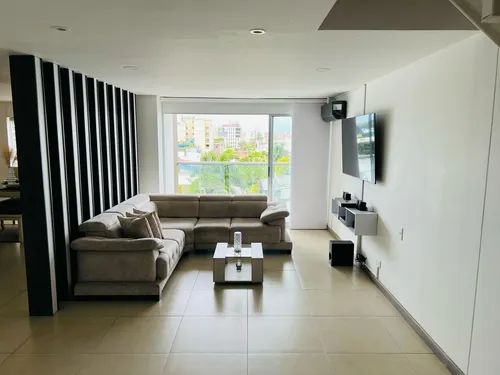 Vive Con Estilo En Este Espectacular Duplex De Ciudad Jardin