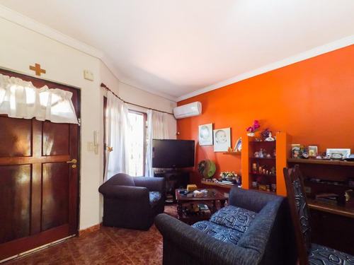 Imagen 4 de 16 de Venta Casa Duplex 3 Ambientes Cochera Haedo Moron