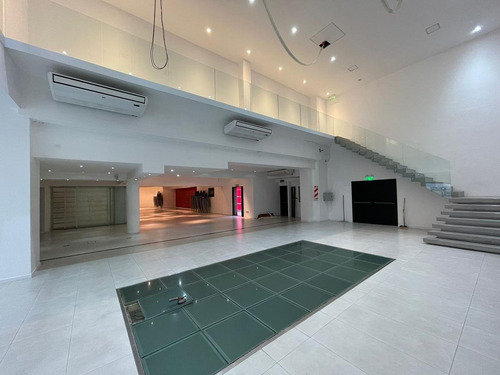 Imagen 12 de 30 de Local Comercial 680 M² Y Dpto Tipo Duplex 4 Amb. - Ramos Mejia