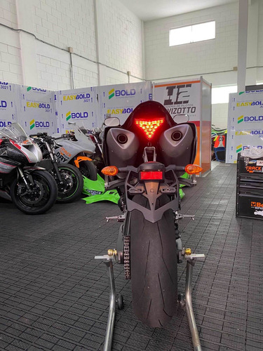 Yamaha R1