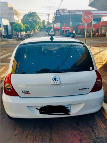 Renault Clio 2007 1.0 16v Authentique Hi-flex 3p
